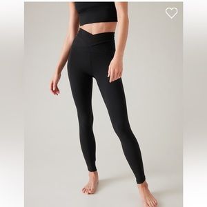 NWT Athleta Salutation Stash Wrap Tight, Black, Large-Petite